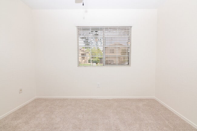 Building Photo - Move-in ready home in Mesa!