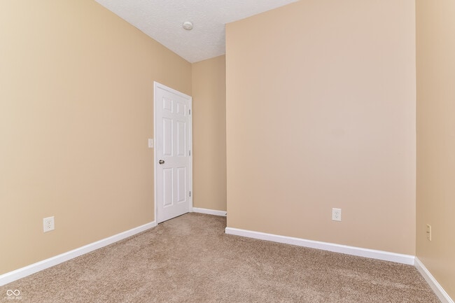 Building Photo - 1842 Brook Crossing Way