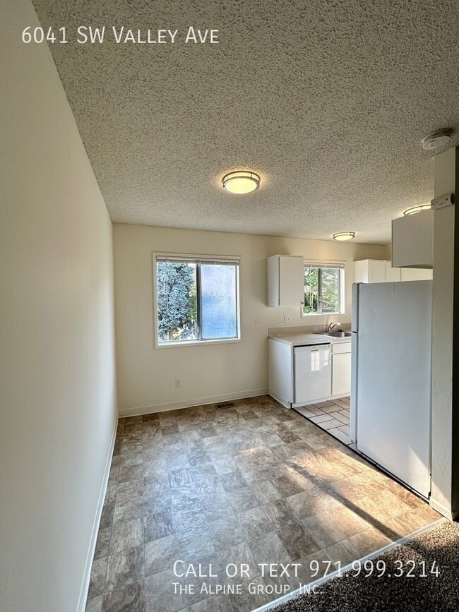 Building Photo - 6041 SW Valley Ave