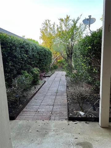 Building Photo - 827 Ash Grove Ln