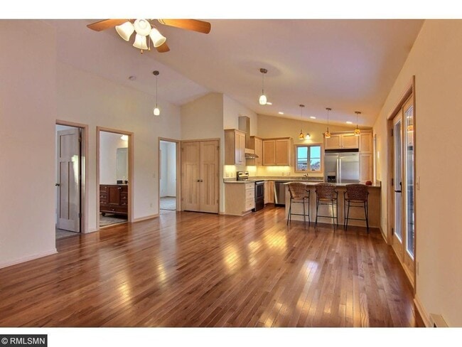 Building Photo - 39 Grove St