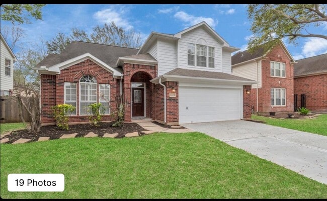 Primary Photo - 1122 Augusta Dr