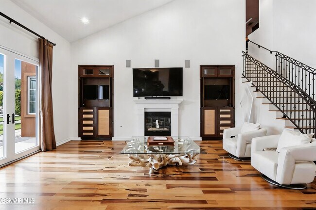 Building Photo - 9651 Sagebrush Ave