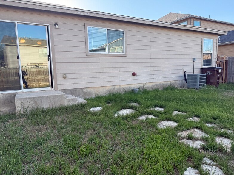 Building Photo - 4714 Dapple Dr