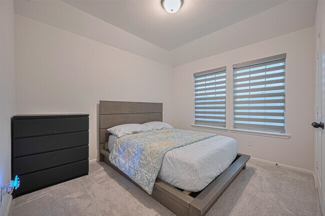 Building Photo - 9011 Bright Harbor Dr