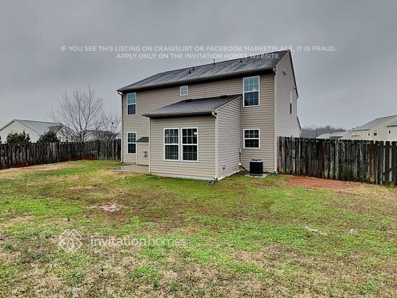 Building Photo - 223 Elba Dr