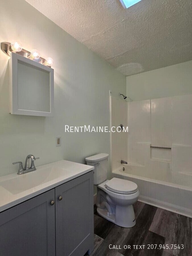 Building Photo - 22 Hillside Ln