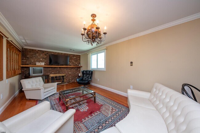 Building Photo - 3201 Bayland Dr