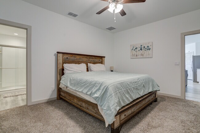 Building Photo - 2323 149th St