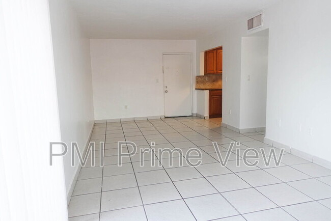 Building Photo - 495 NW 72nd Ave