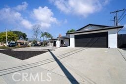 Building Photo - 1758 N Madera Ave