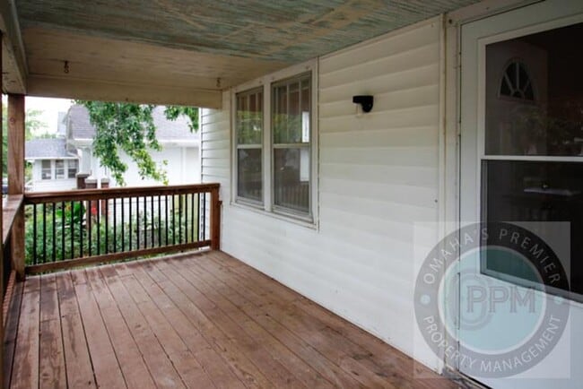 Building Photo - Deposit Special: $300 Off!! 3 Bed 1 Bath L...