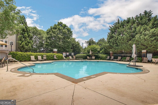 Building Photo - 375 Highland Ave NE