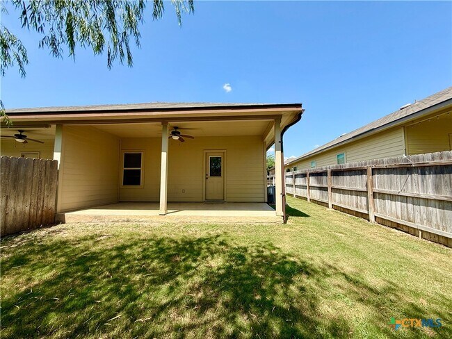 Building Photo - 424 Jack Rabbit Ln