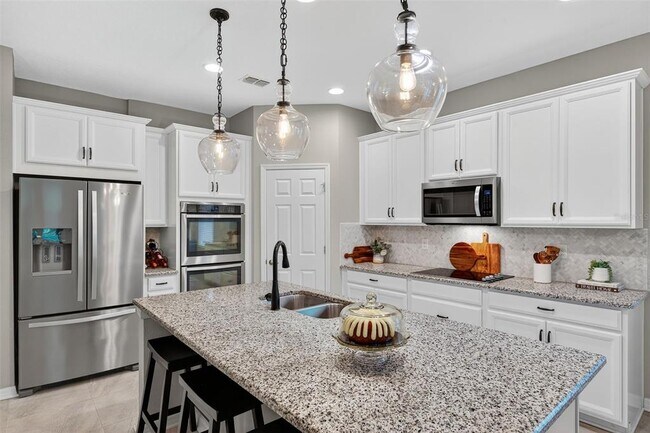 Building Photo - 30514 Pecan Valley Loop