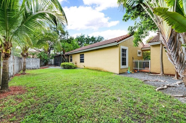 Building Photo - 1377 Garden Rd