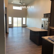 Building Photo - Bright & Spacious One-Level Living with Mo...