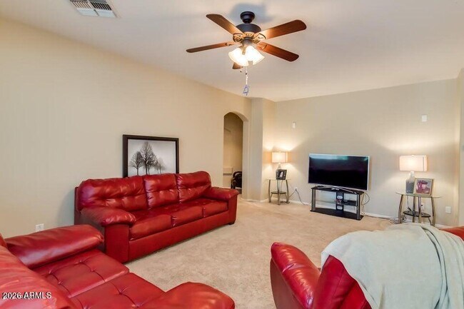 Building Photo - 16528 W Sherman St