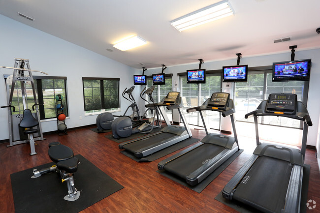 Fitness Center - Yugo Lexington Campus Court