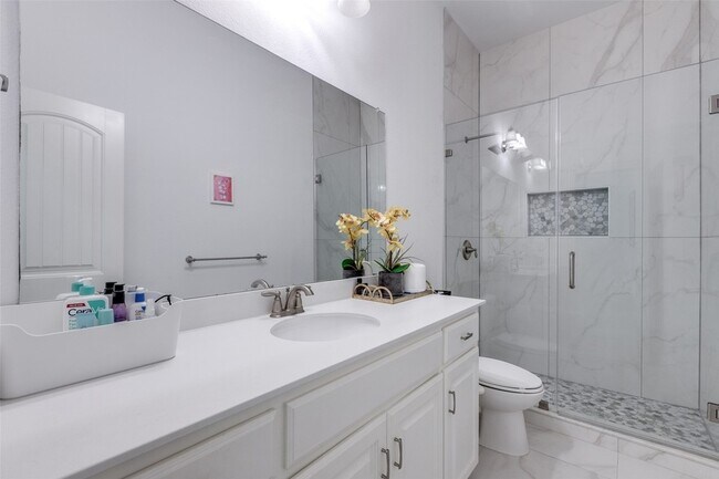 Building Photo - 10501 Old Dawson Ct