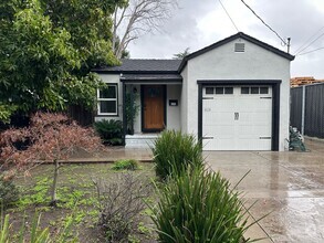 Building Photo - Gorgeous New Home in Downtown Sunnyvale: T...