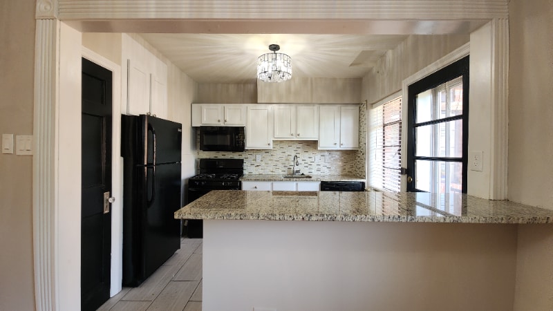 Building Photo - 6475 Nottingham Ave