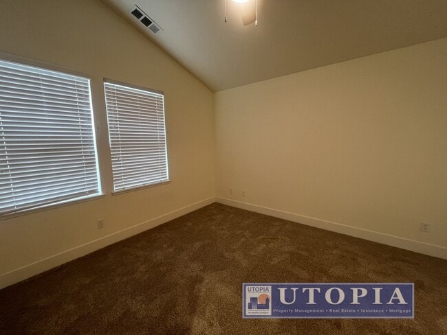 Building Photo - 105 Jacobs Ln