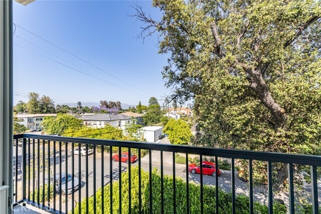 Building Photo - 4445 Auckland Ave