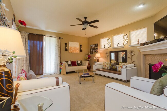Building Photo - Stunning 3BD | 3BA | Luxury Single Family Home in Orenco | Near Intel & Park | Fenced Yard I Sola...