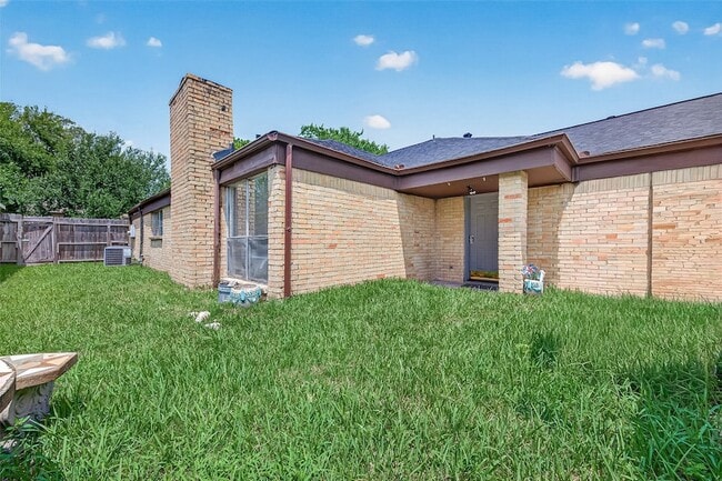 Building Photo - 2523 Creekway Cir