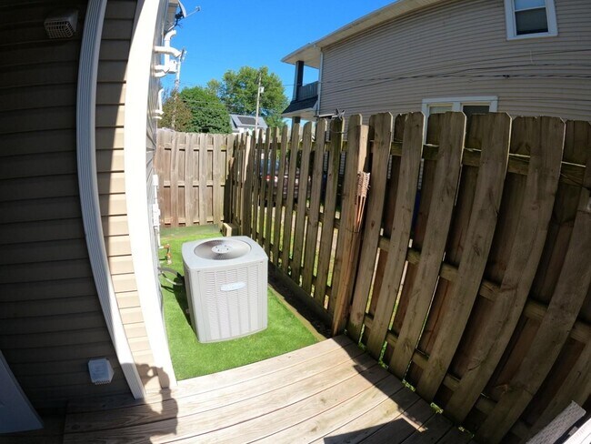 Building Photo - 5409 Saint Stephens Ct