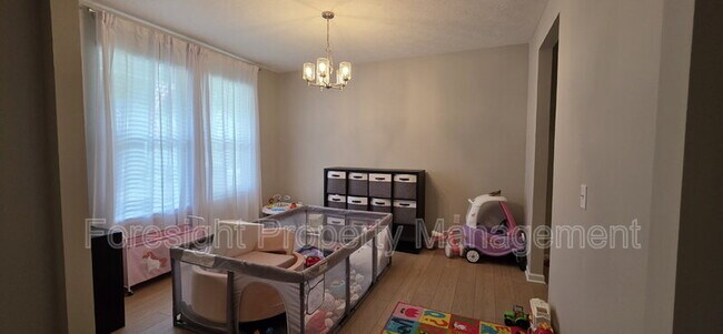 Building Photo - 653 Mill Stone Dr