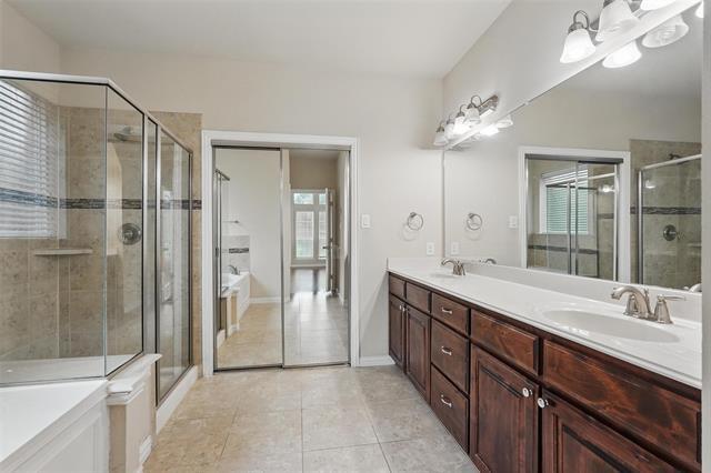 Building Photo - 2392 Ranchview Dr