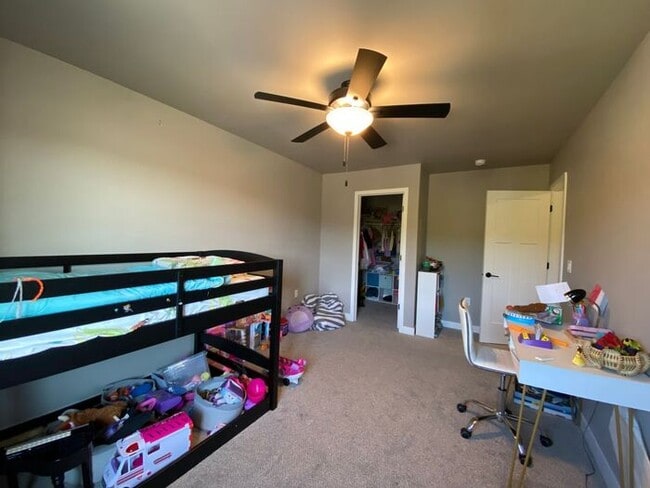 Building Photo - $2,600 | 4 Bedroom, 3.5 Bathroom House | Pets Negotiable | Available for a January 1st, 2026 Move...