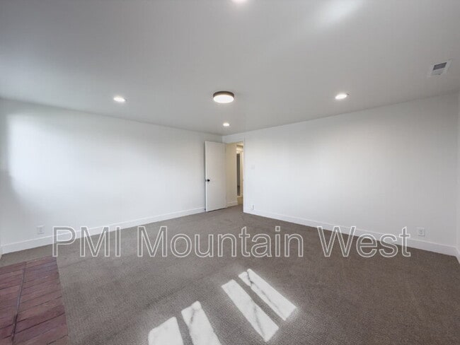 Building Photo - 345 S 850 E