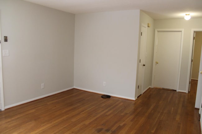 Building Photo - 1401 S Roan St