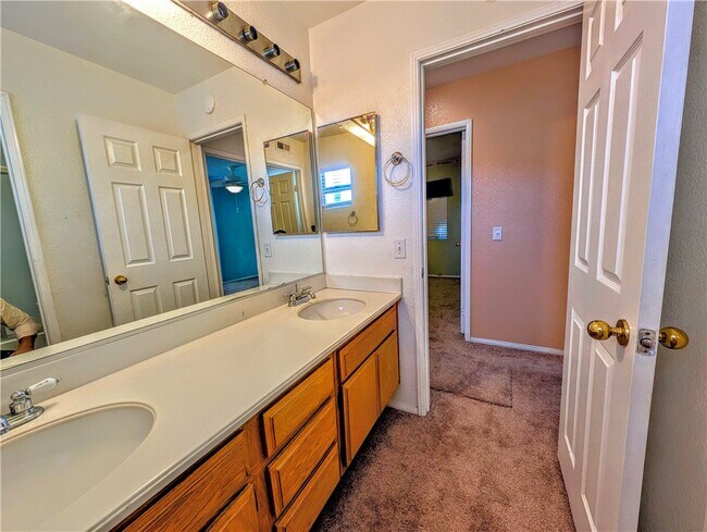 Building Photo - 7754 Fox Tail Ct