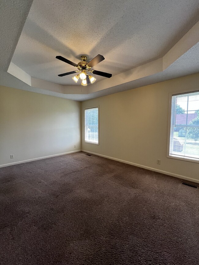 Building Photo - Charming 3 Bed, 2.5 Bath Home in Clarksvil...