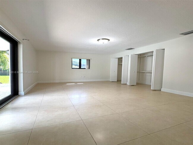 Building Photo - 10431 SW 54th St