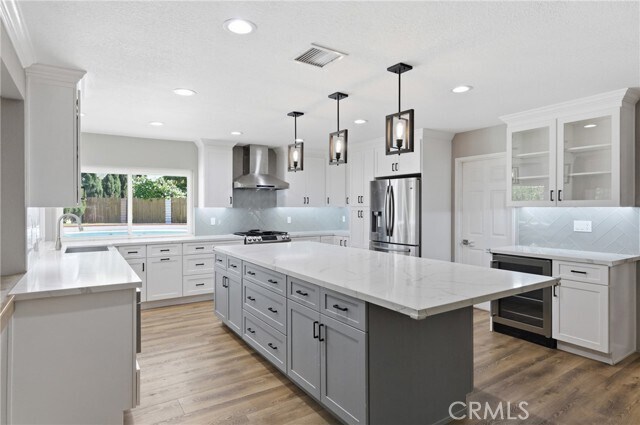 Building Photo - 1335 N Sarita Pl