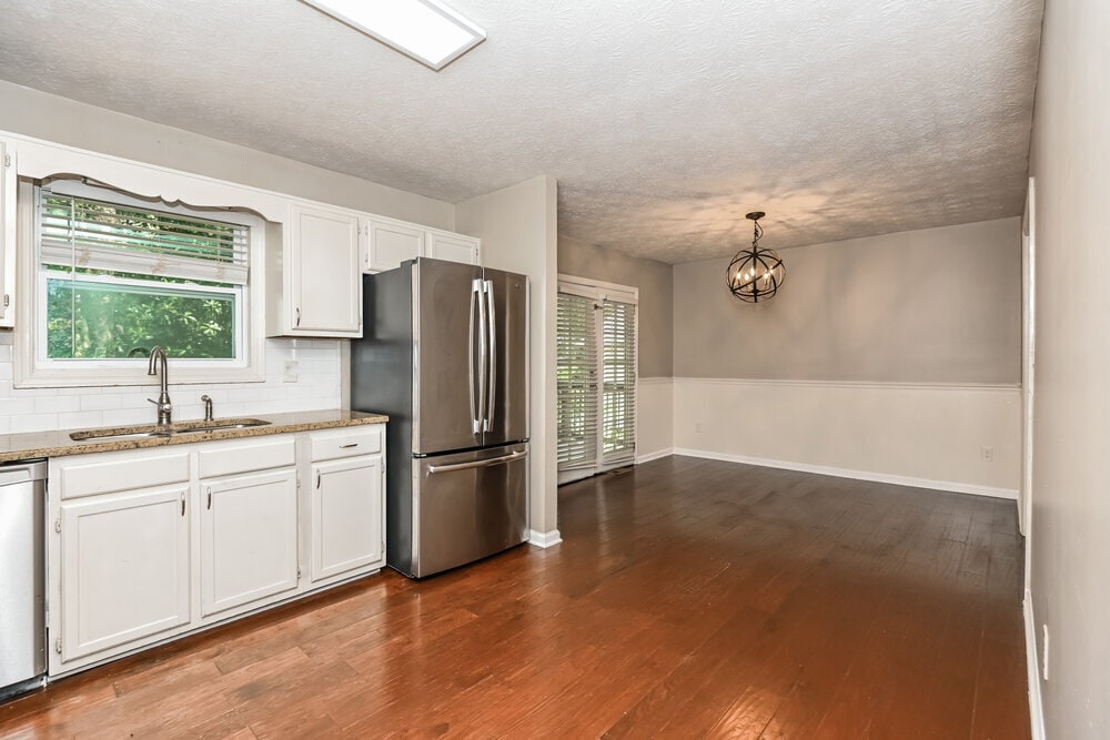 Building Photo - 4061 Wylie Ln