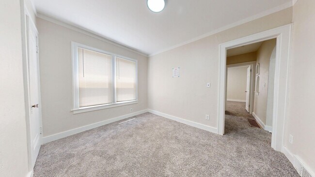 Building Photo - 113 Osceola Dr