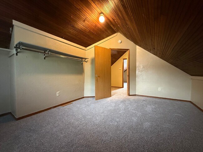 Building Photo - 551 W Michigan St