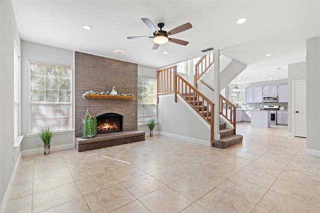 Building Photo - 5300 La Viva Ln