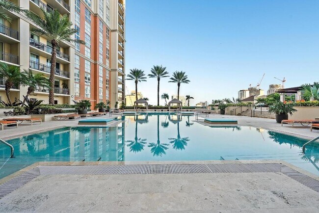 Building Photo - 550 Okeechobee Blvd