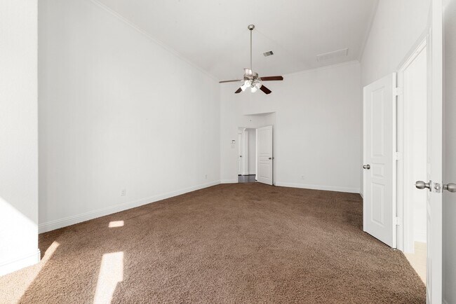 Building Photo - 22719 Shieldhall Ln