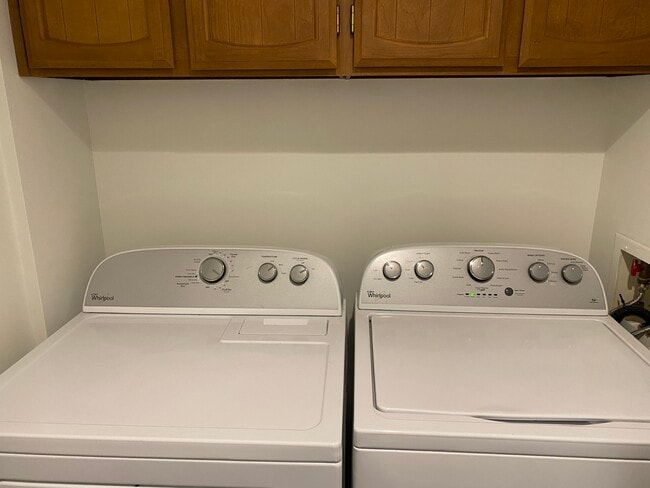 Building Photo - 1500 SW 5th Ave