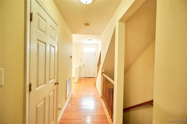 Building Photo - 444 Kingscote Ln