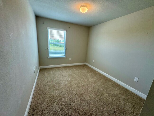 Building Photo - 5736 Callaway Cir