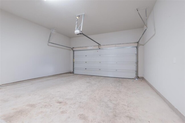 Building Photo - 3810 Brushy Creek Rd
